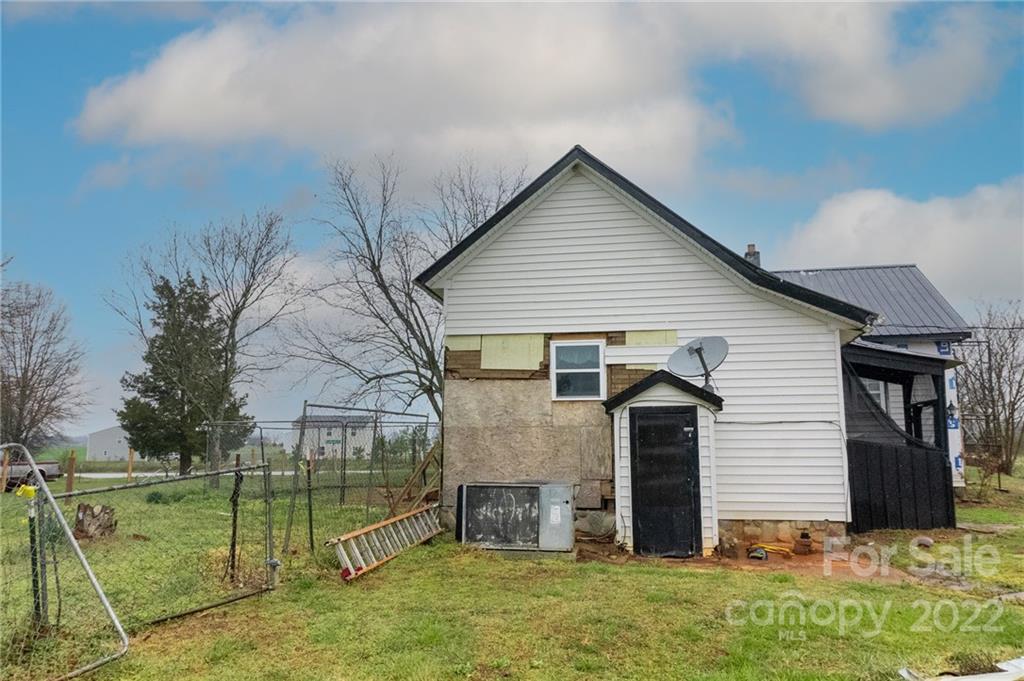 2233 Delview Road Cherryville, NC 28021 - Photo 5 of 30 Gallery Image 5