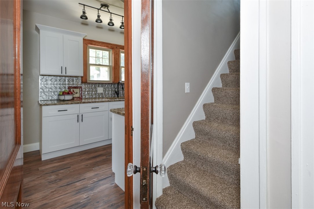 992 Montford Road Cleveland Heights, OH 44121 - Photo 14 of 29