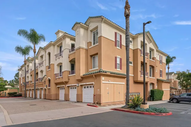 $639,000 | 12368 Carmel Country Road, Unit 103, San Diego, CA 92130
