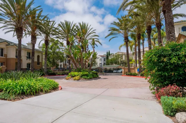 $639,000 | 12368 Carmel Country Road, Unit 103, San Diego, CA 92130