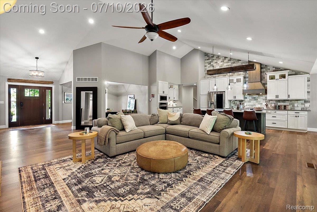 13205 Hogan Road Linden, MI 48451 - Photo 11 of 44 30-13205 Hogan -30.jpg