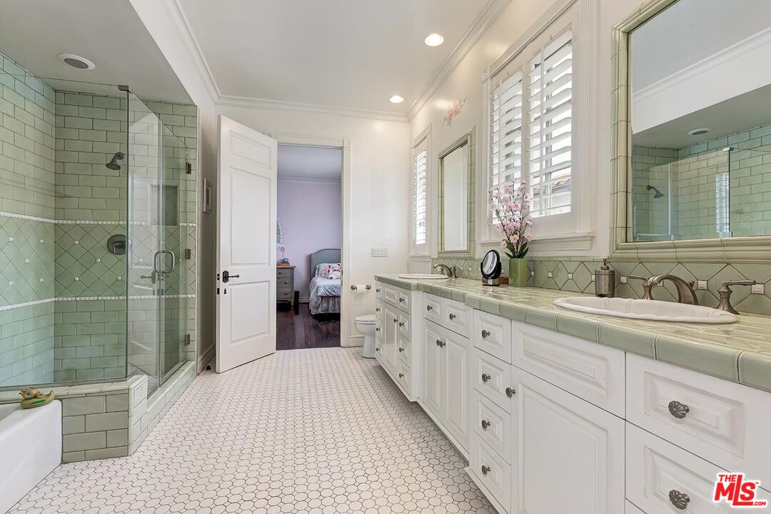 9355 Kirkside Road Los Angeles, CA 90035 - Photo 24 of 29