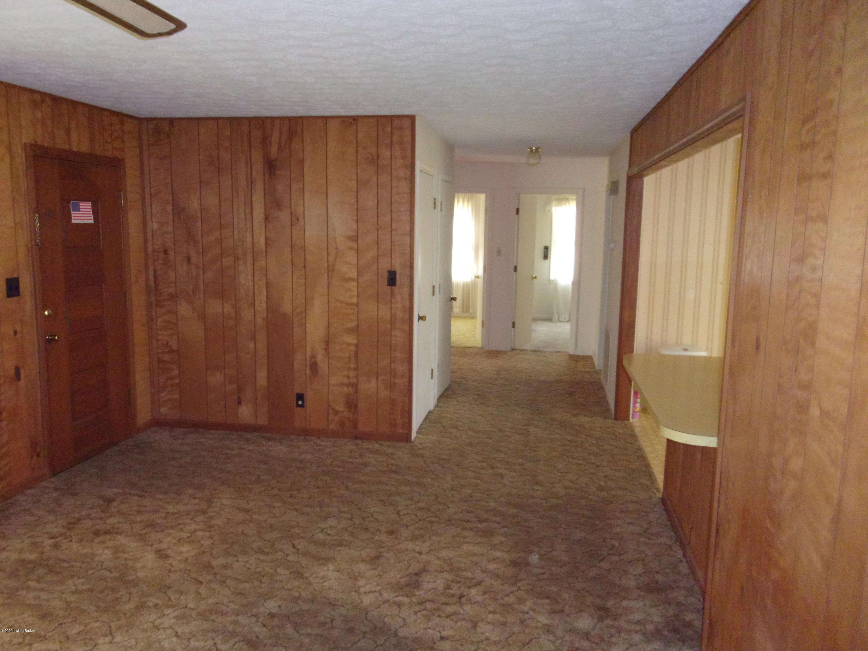 8236 Bloomfield Road Bloomfield, KY 40008 - Photo 16 of 33 101_1159
