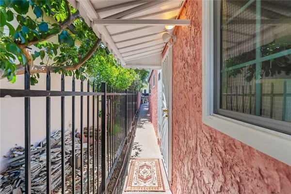 $639,000 | 706 East Palmer Street, Compton, CA 90221