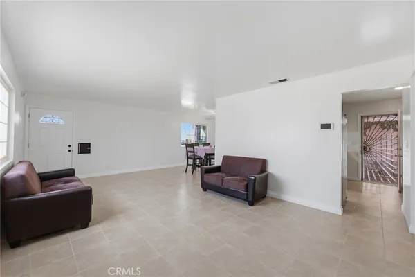 $639,000 | 706 East Palmer Street, Compton, CA 90221