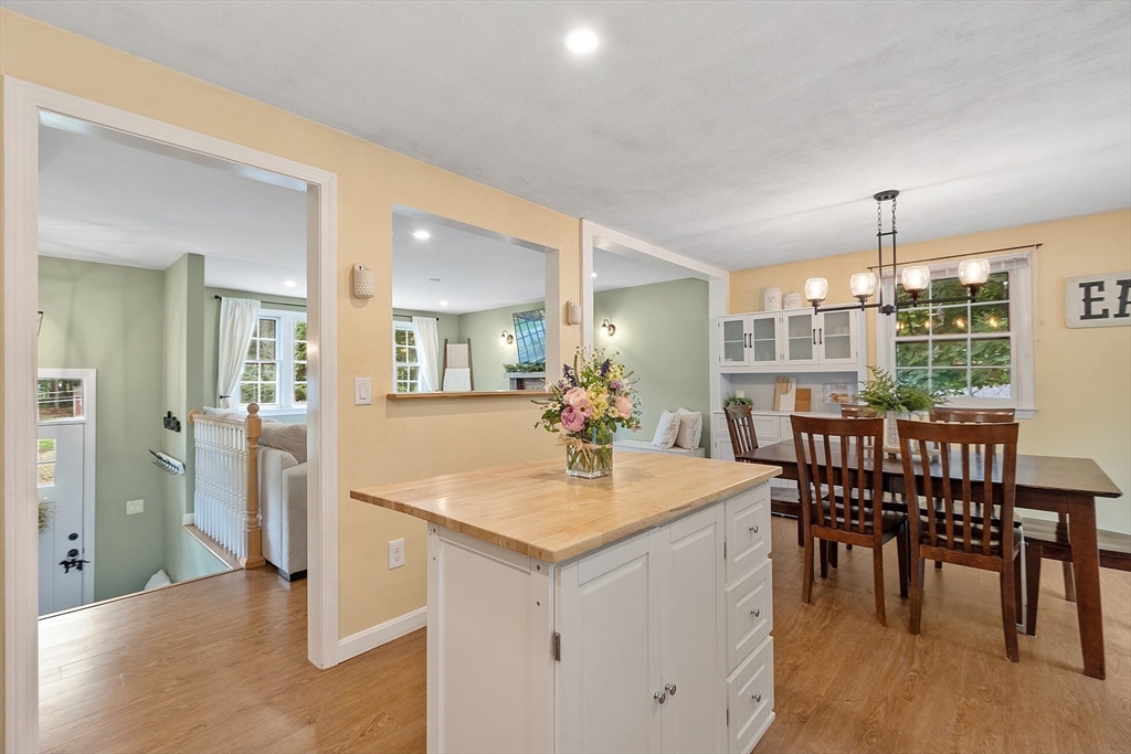 14 Emery Road Townsend, MA 01469 - Photo 13 of 31 a kitchen with a table and chairs