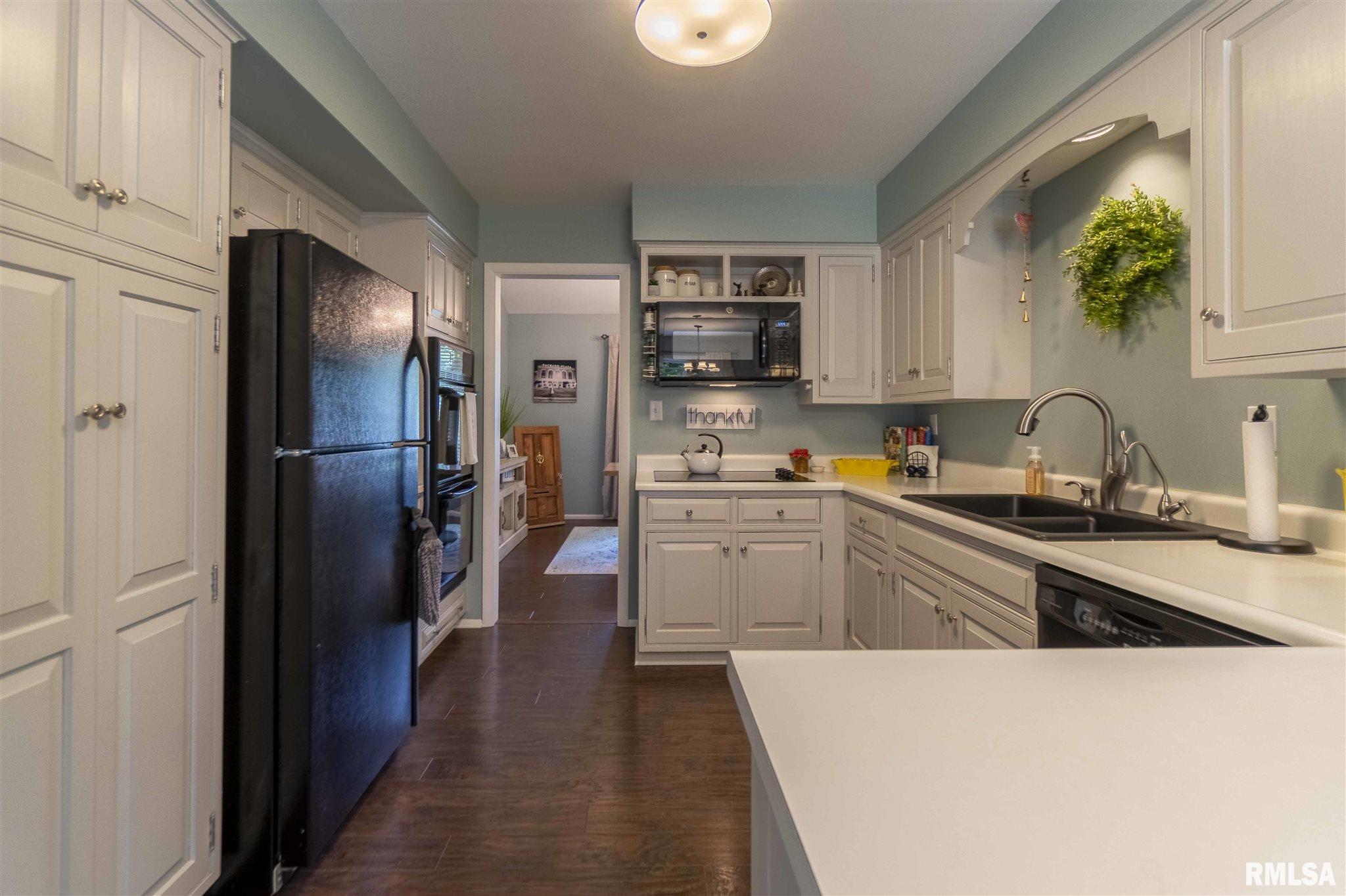 6234 North Post Oak Road Peoria, IL 61615 - Photo 12 of 43 Gallery Image 12