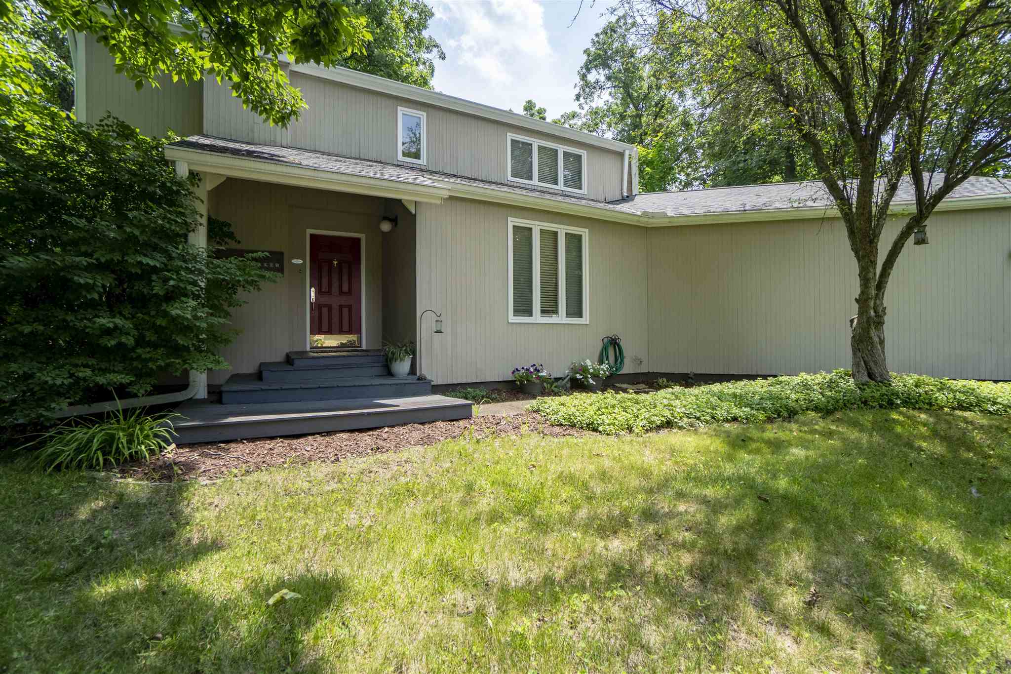 6234 North Post Oak Road Peoria, IL 61615 - Photo 2 of 43 Gallery Image 2
