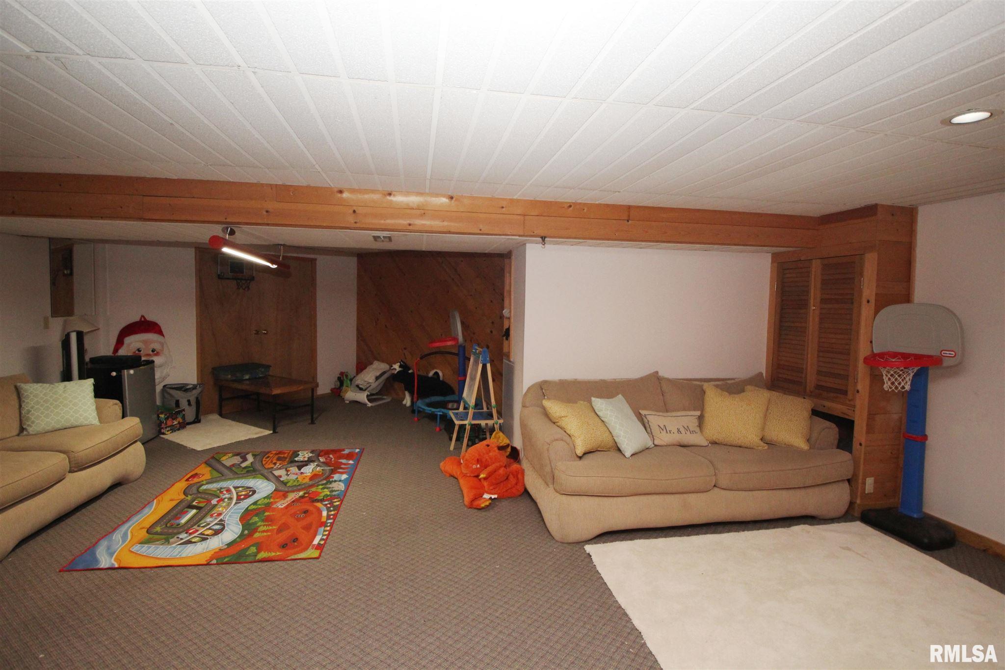 6234 North Post Oak Road Peoria, IL 61615 - Photo 33 of 43 Gallery Image 33