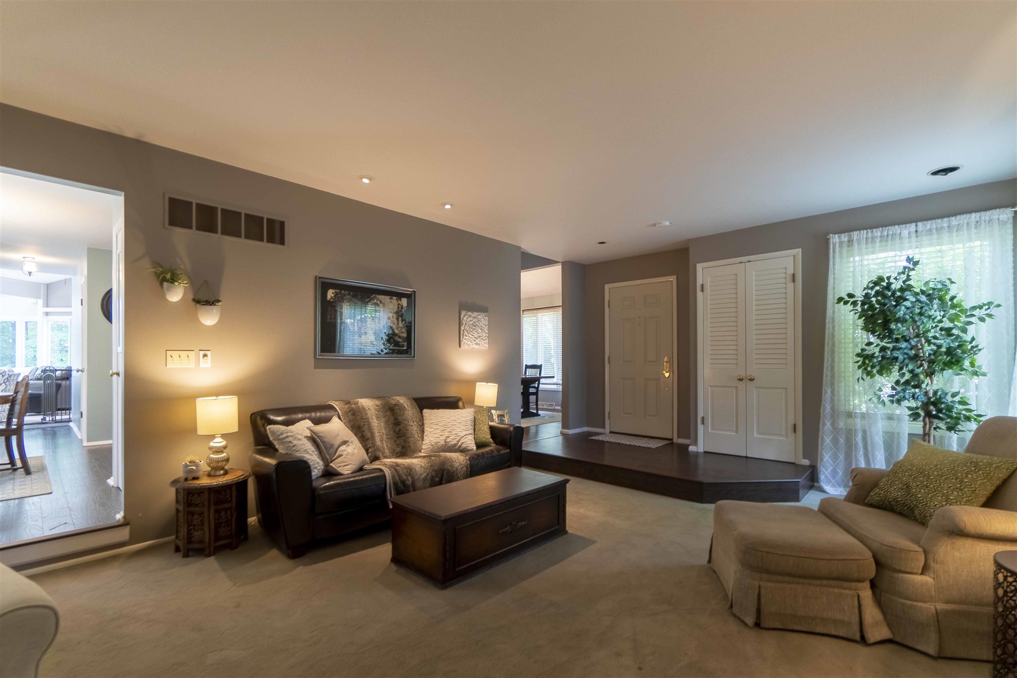 6234 North Post Oak Road Peoria, IL 61615 - Photo 4 of 43 Gallery Image 4