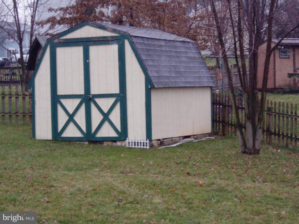 20 Stony Run Road Stevens, PA 17578 - Photo 4 of 8 Gallery Image 4