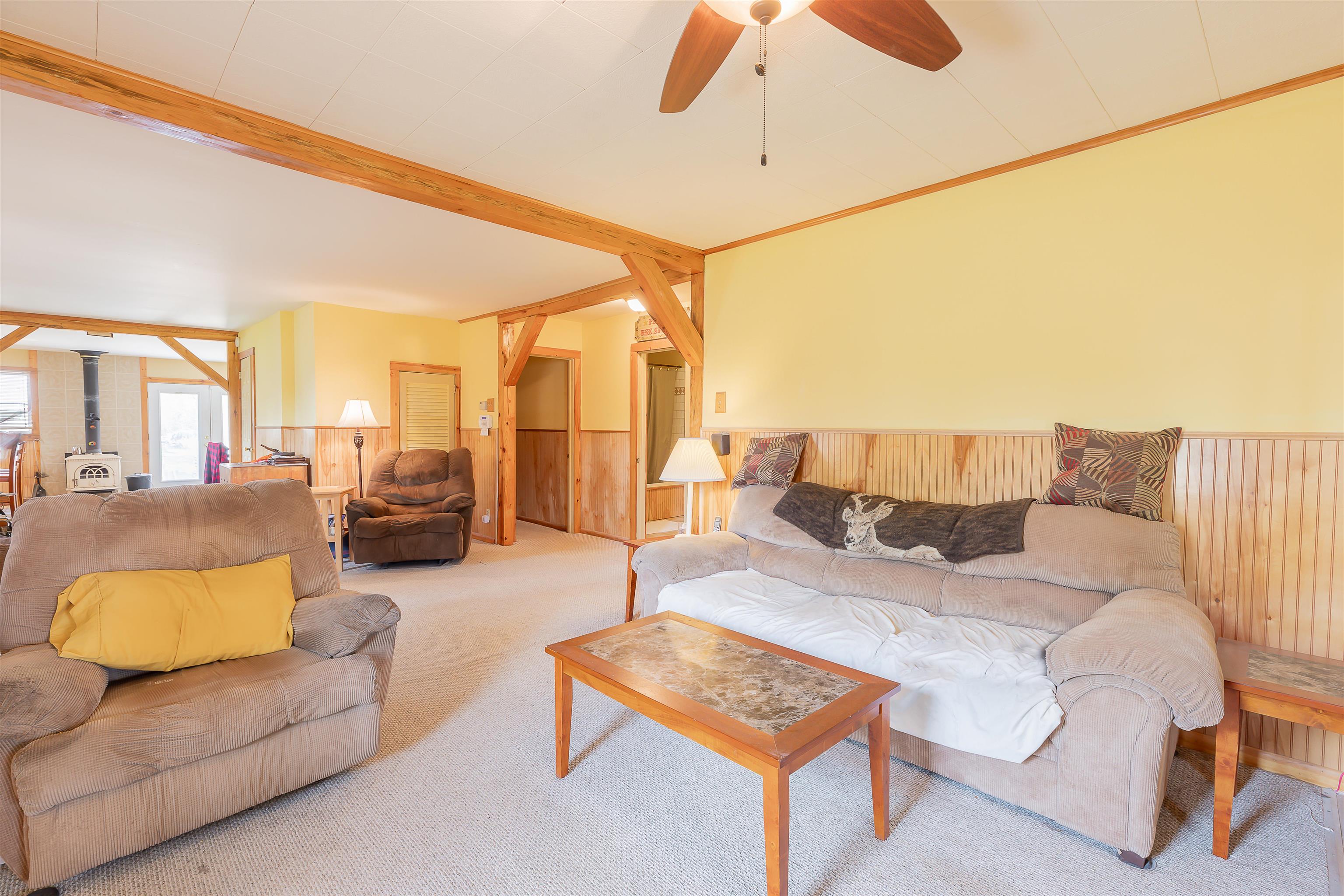 3021 Rte 9 South Rio Grande, NJ 08242 - Photo 5 of 24 a living room with furniture and a ceiling fan