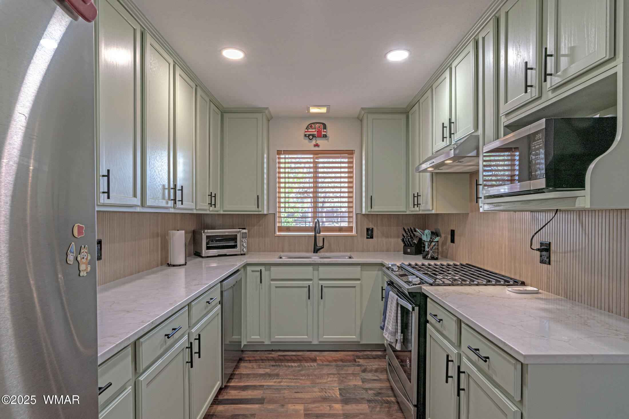 703 Backwoods Trail Lakeside, AZ 85929 - Photo 13 of 31 kitchen - new quartz countertops