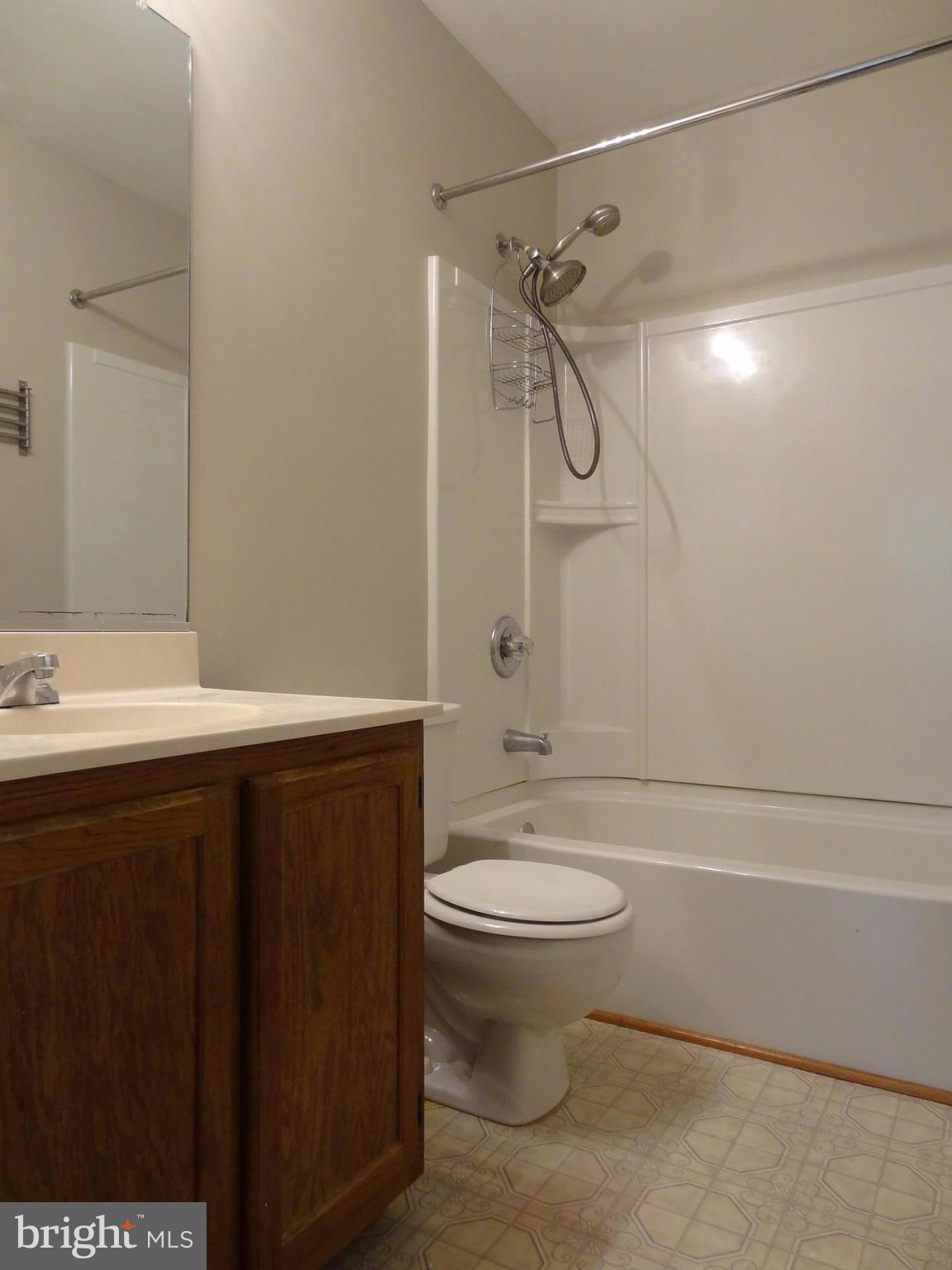 1136 Ingate Road Halethorpe, MD 21227 - Photo 19 of 30 Bath (Master)