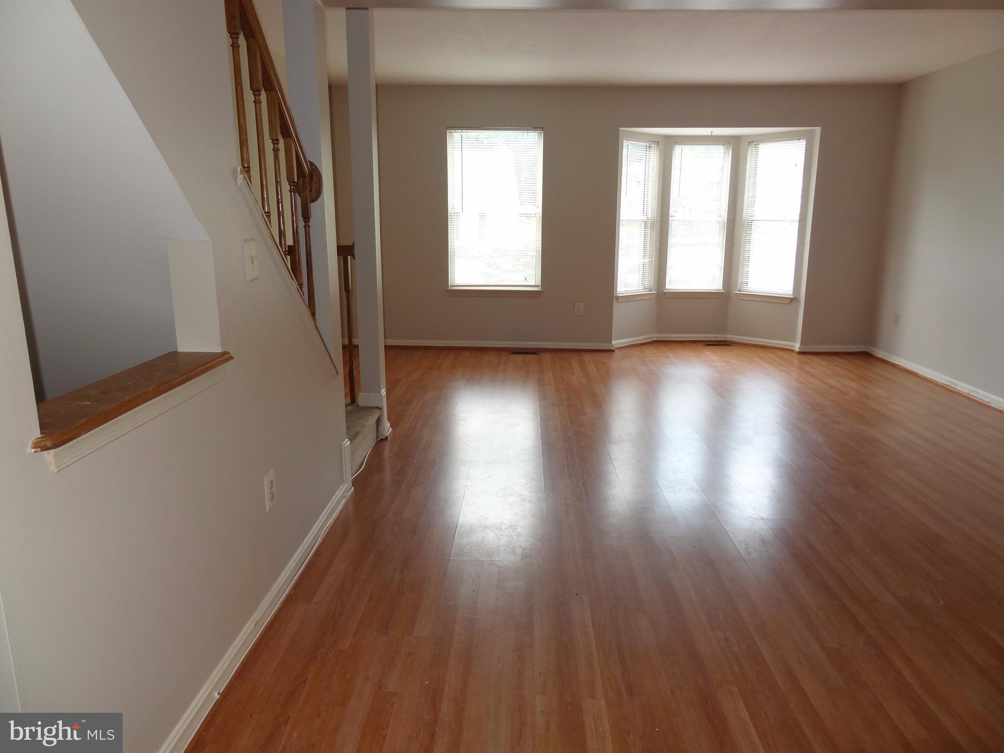1136 Ingate Road Halethorpe, MD 21227 - Photo 3 of 30 Living Room