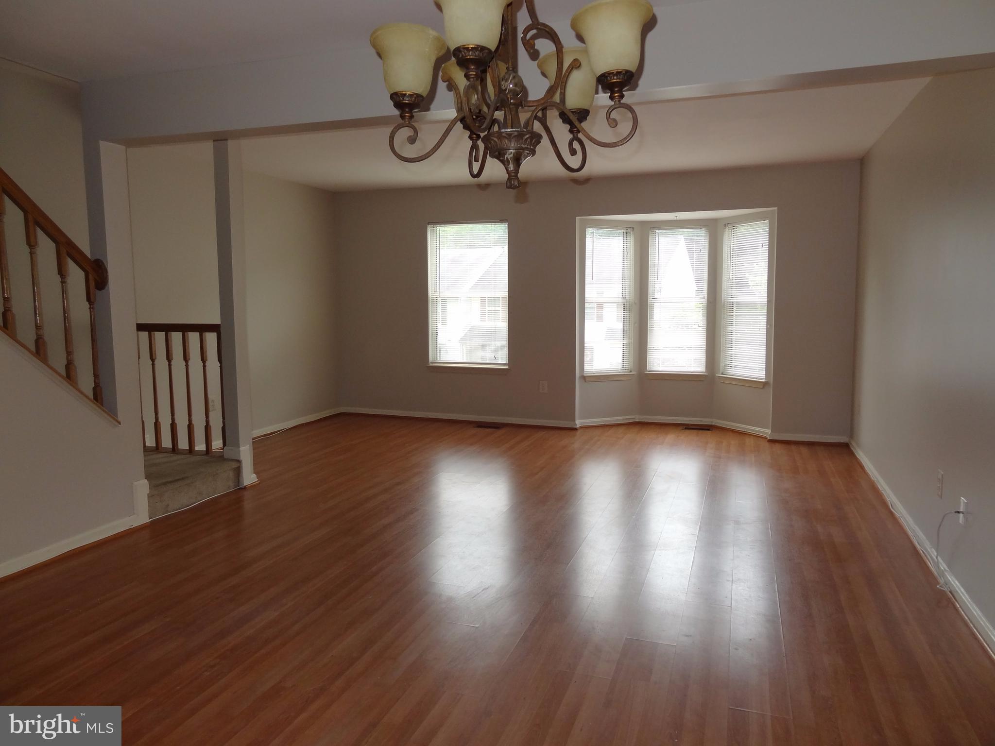 1136 Ingate Road Halethorpe, MD 21227 - Photo 5 of 30 Living Room