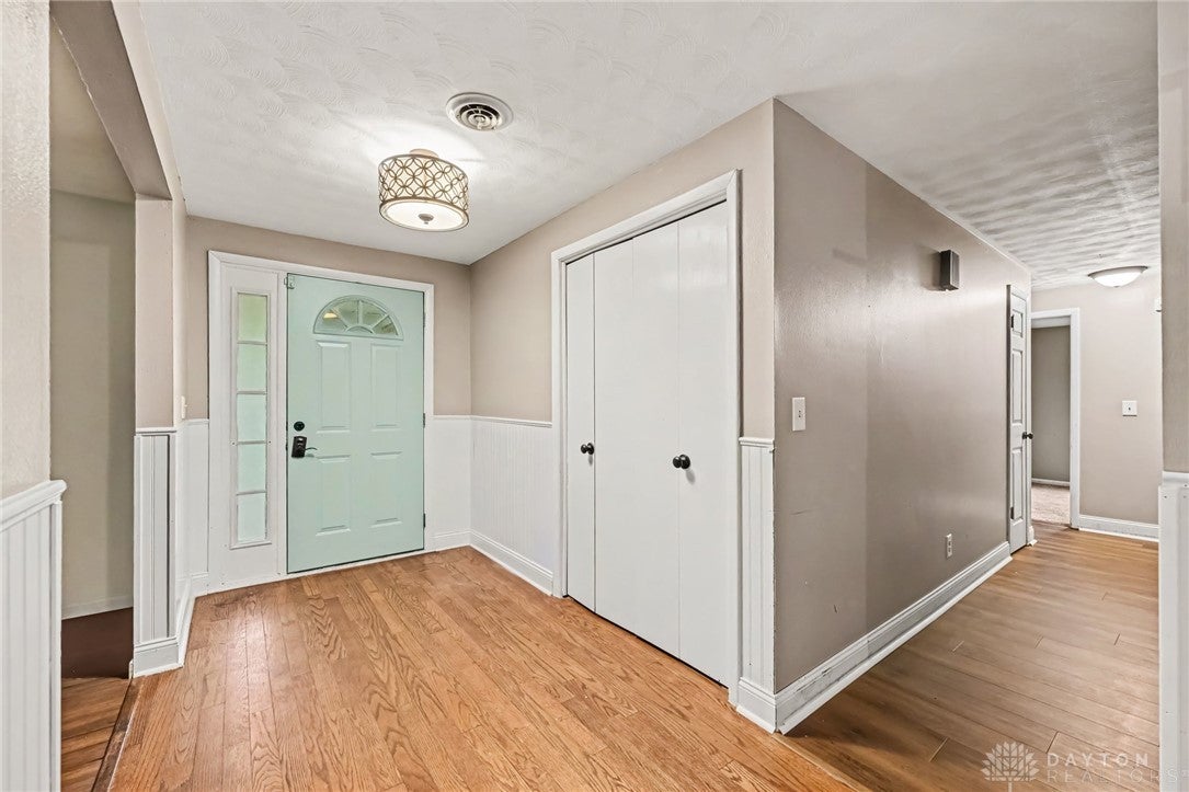 2786 Kemp Road Dayton, OH 45431 - Photo 5 of 37 Gallery Image 5