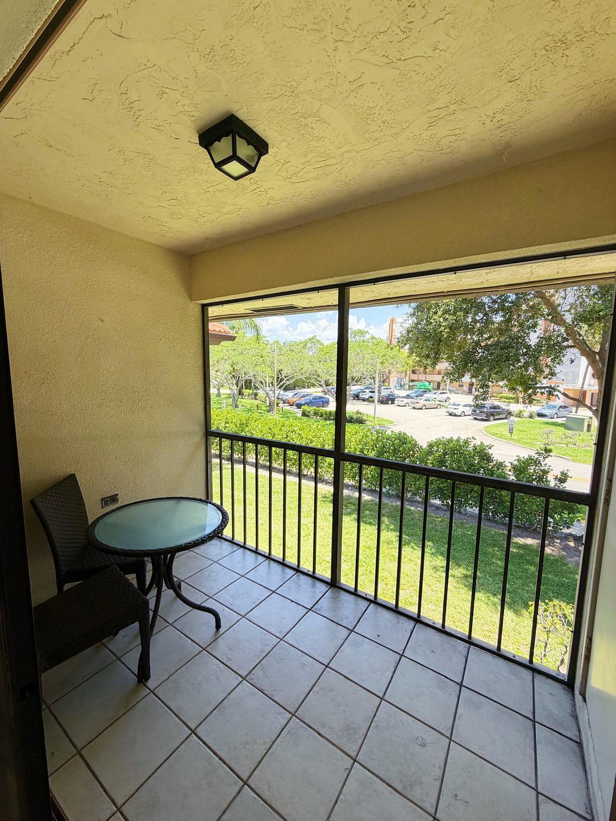 351 Club Circle, Unit 208 Boca Raton, FL 33487 - Photo 3 of 20 PHOTO-2026-06-19-14-09-26