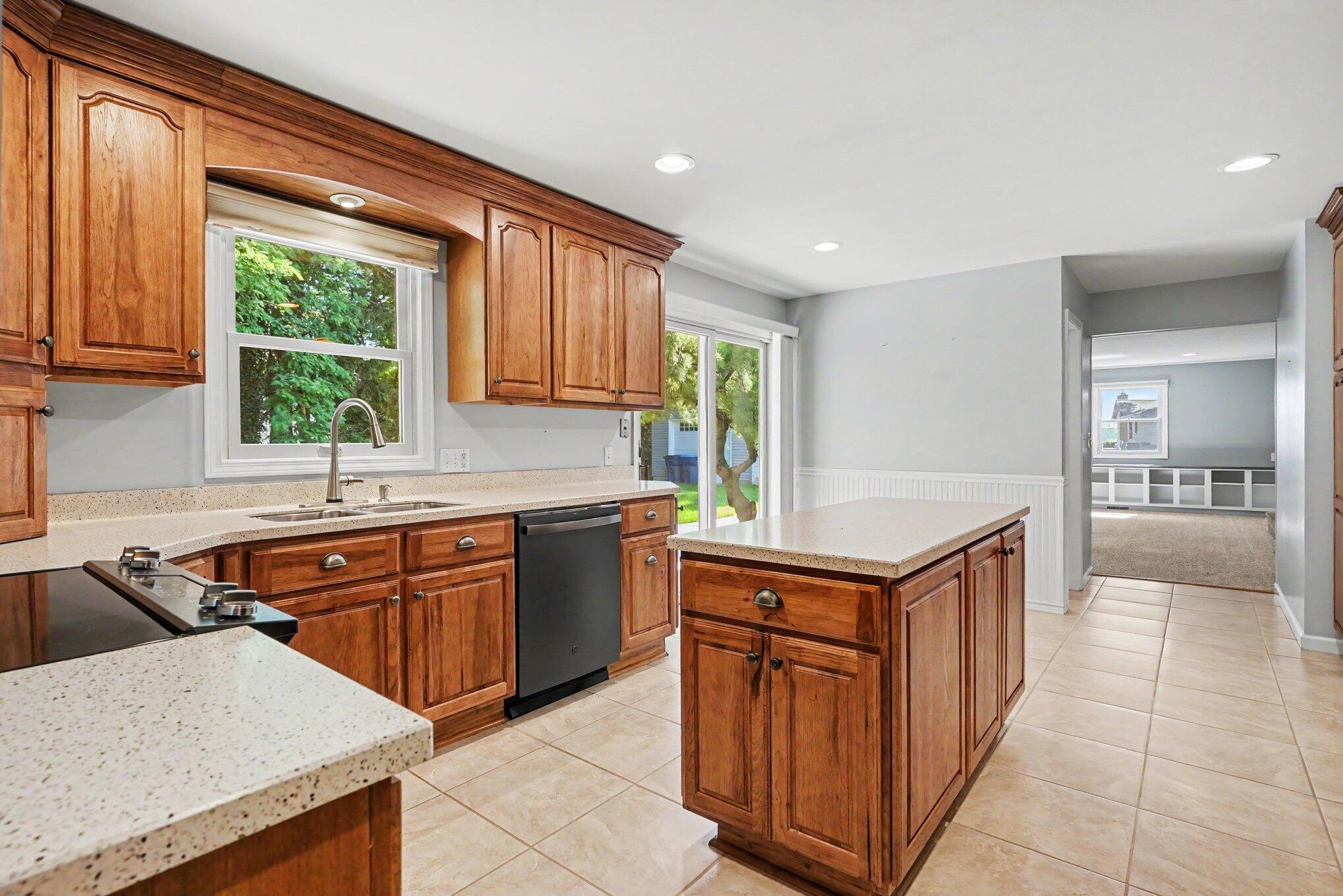 16115 Harbor View Drive Spring Lake, MI 49456 - Photo 10 of 49 009_file_2046