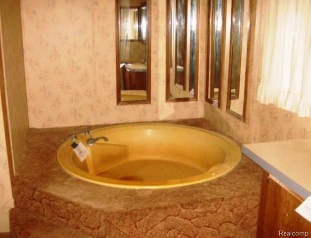 9040 Potters Road Saranac, MI 48881 - Photo 4 of 19