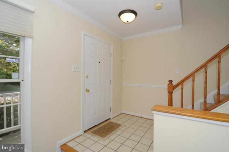 312 Canterfield Road Annapolis, MD 21403 - Photo 10 of 24 Entrance / Foyer