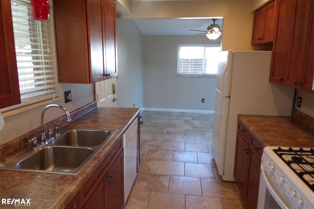 17945 Rainbow Road Fraser, MI 48026 - Photo 2 of 14 50026783-1.JPG