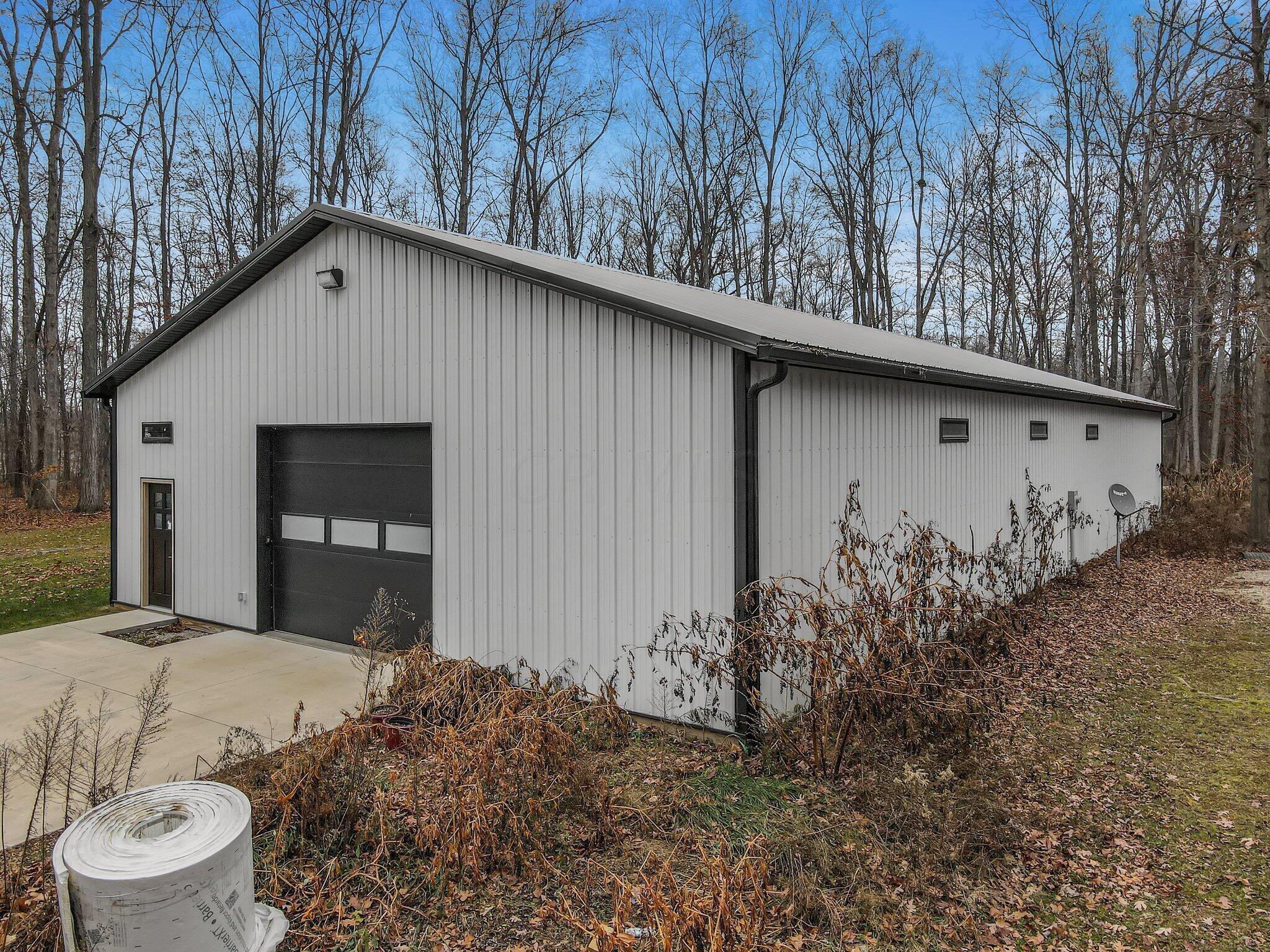 20809 Beaver Road Mount Vernon, OH 43050 - Photo 3 of 31 3-web-or-mls-20809-beaver-rd