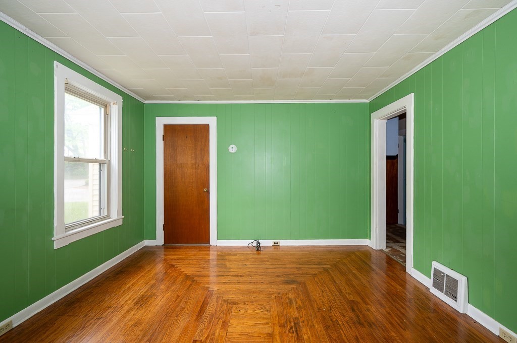 22 Comins Road Oxford, MA 01537 - Photo 21 of 42