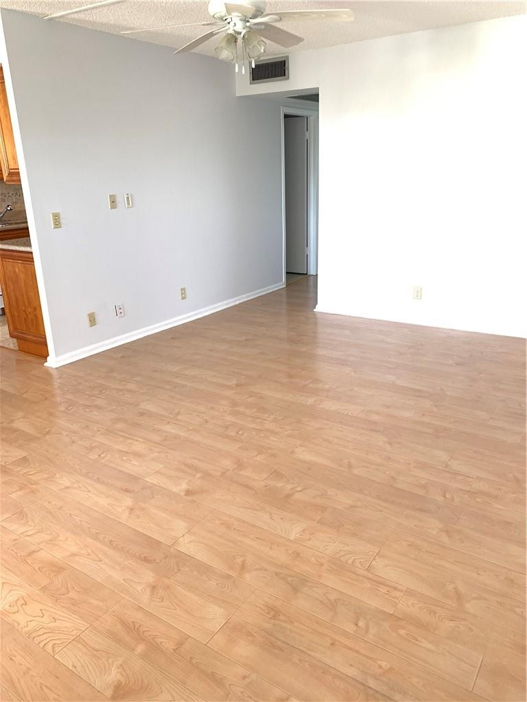 4018 Cornwall East, Unit 4018 Boca Raton, FL 33434 - Photo 5 of 27 Living Room