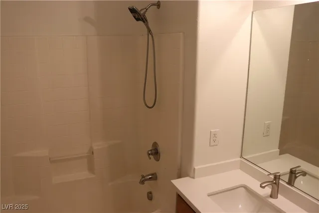 $1,775 | 50 Aura De Blanco Street, Unit 13202, Henderson, NV 89074
