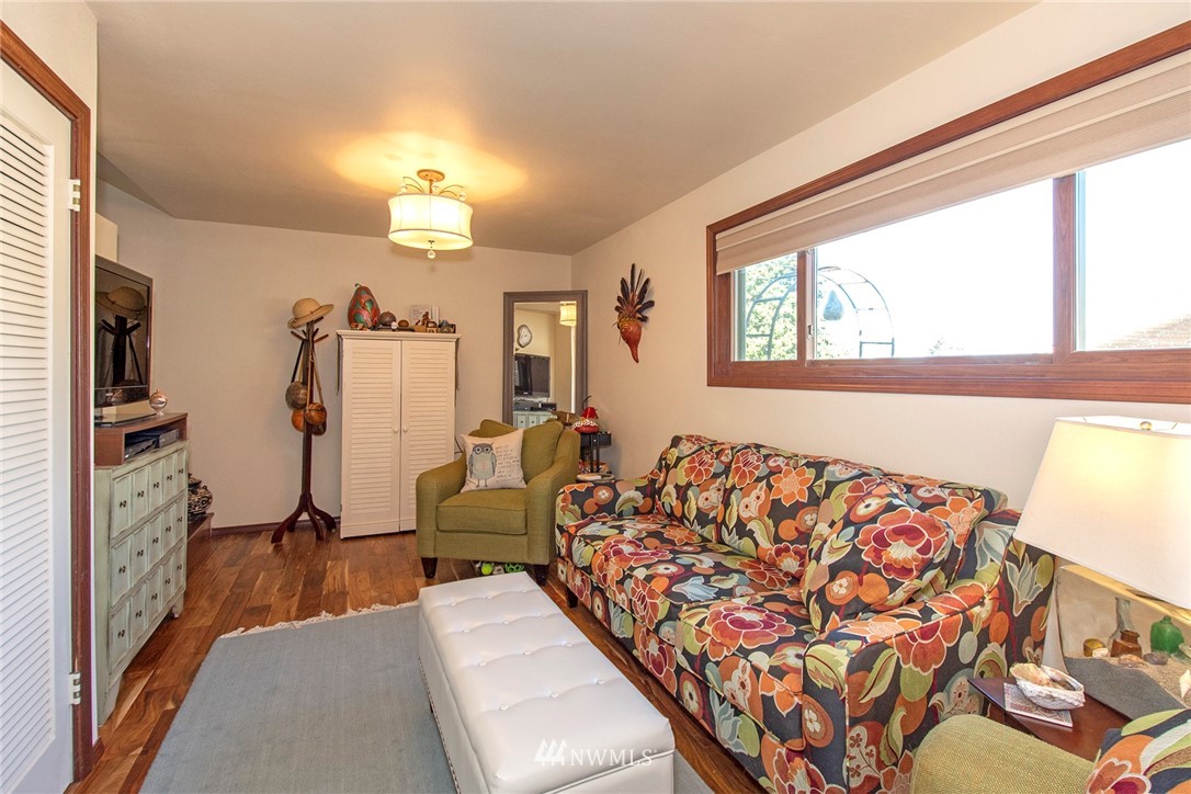 3113 Crystal Springs Road West University Place, WA 98466 - Photo 14 of 24 Gallery Image 14