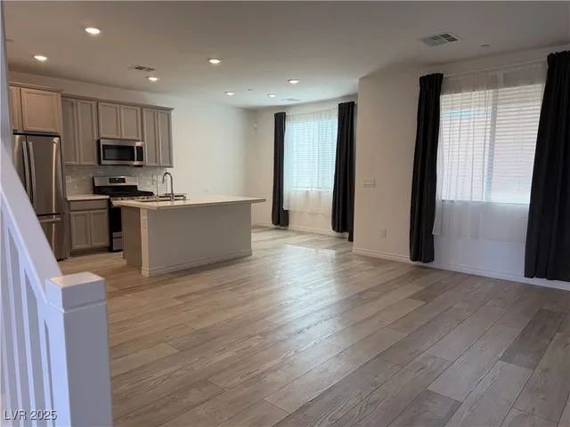 $2,545 | 8851 Flora Run Avenue, Las Vegas, NV 89166