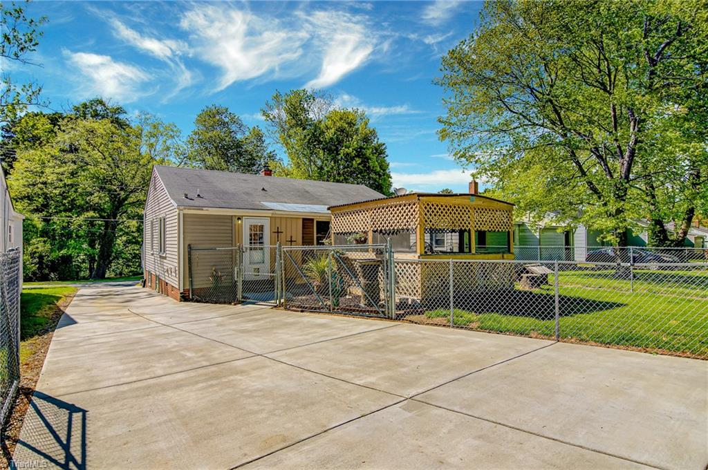 1404 Cook Street High Point, NC 27262 - Photo 18 of 21 Gallery Image 18