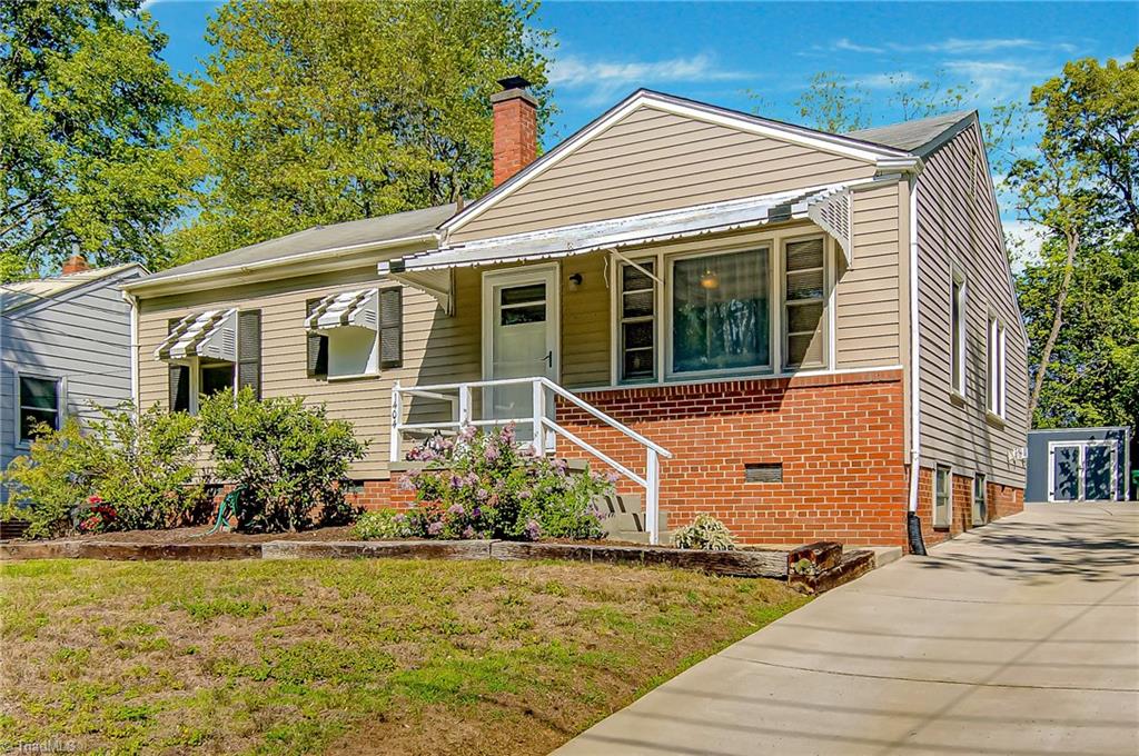 1404 Cook Street High Point, NC 27262 - Photo 4 of 21 Gallery Image 4