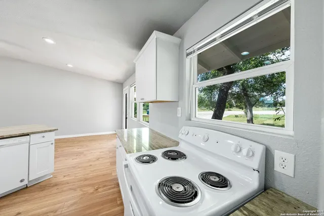 $449,000 | 2792 Woodcrest Drive, Canyon Lake, TX 78133