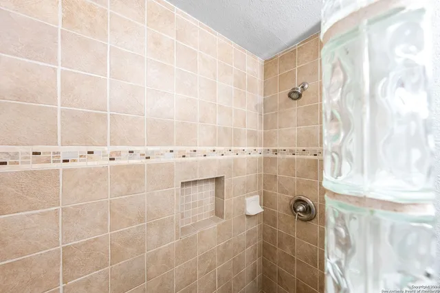 $449,000 | 2792 Woodcrest Drive, Canyon Lake, TX 78133