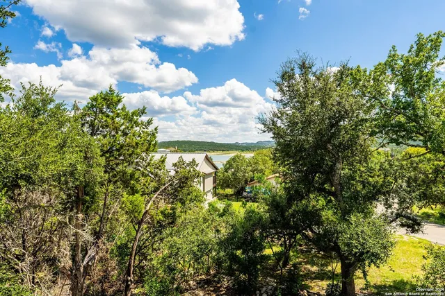 $449,000 | 2792 Woodcrest Drive, Canyon Lake, TX 78133