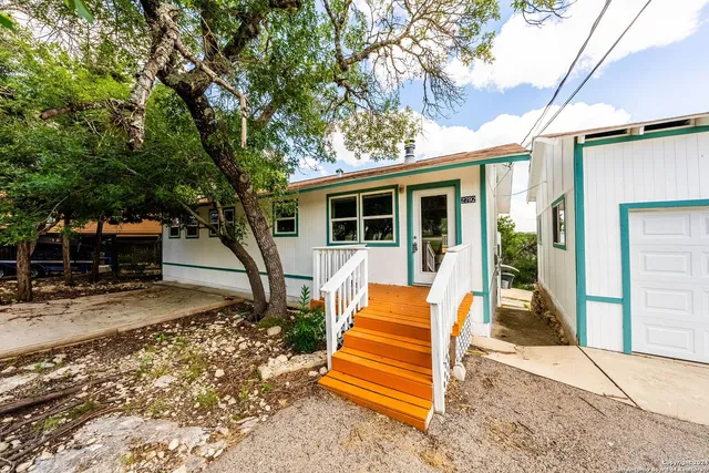 $449,000 | 2792 Woodcrest Drive, Canyon Lake, TX 78133