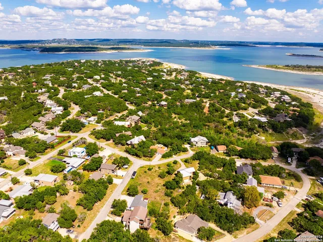 $449,000 | 2792 Woodcrest Drive, Canyon Lake, TX 78133