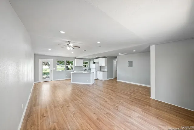 $449,000 | 2792 Woodcrest Drive, Canyon Lake, TX 78133