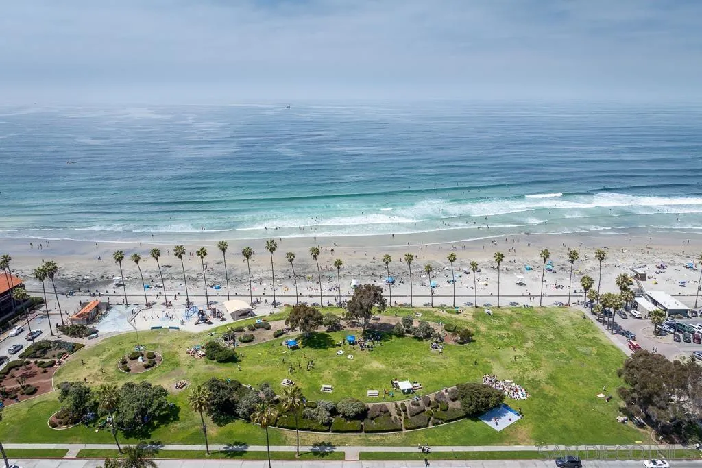 3121 Evening Way, Unit B La Jolla, CA 92037 - Photo 43 of 56