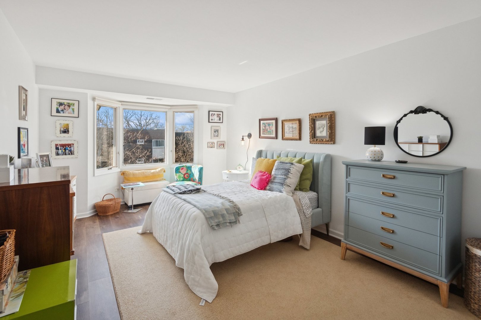 235 Ridge Road, Unit 4J Wilmette, IL 60091 - Photo 9 of 17