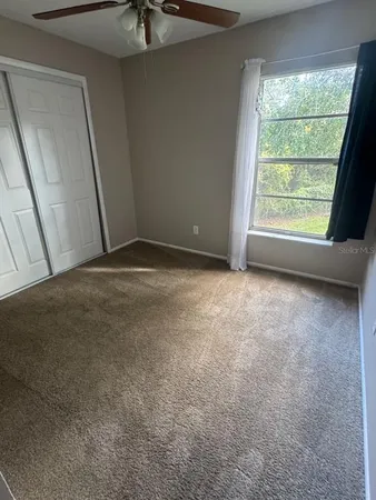 a view of empty room with window