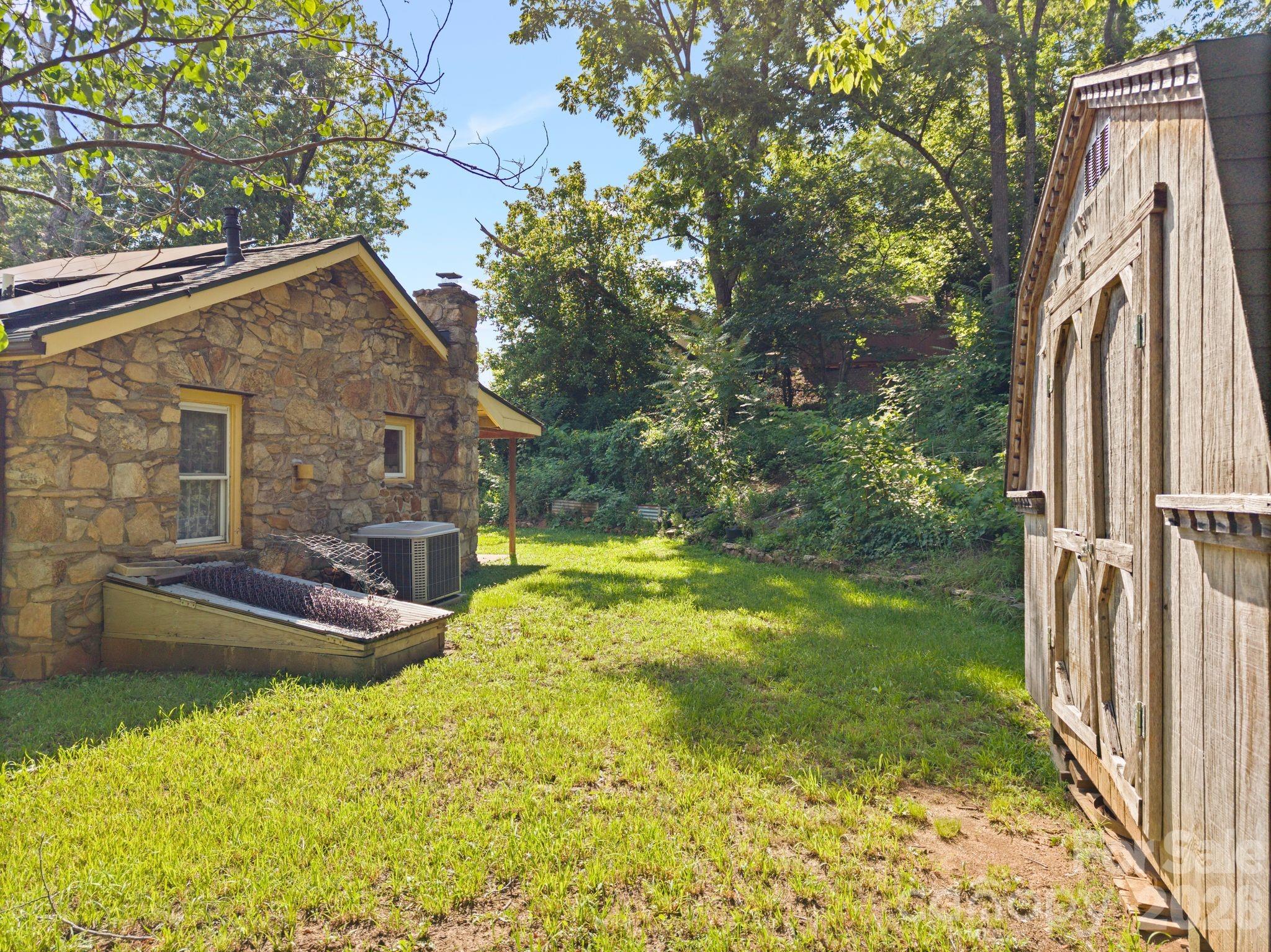 78 Green Oak Road Asheville, NC 28804 - Photo 21 of 26