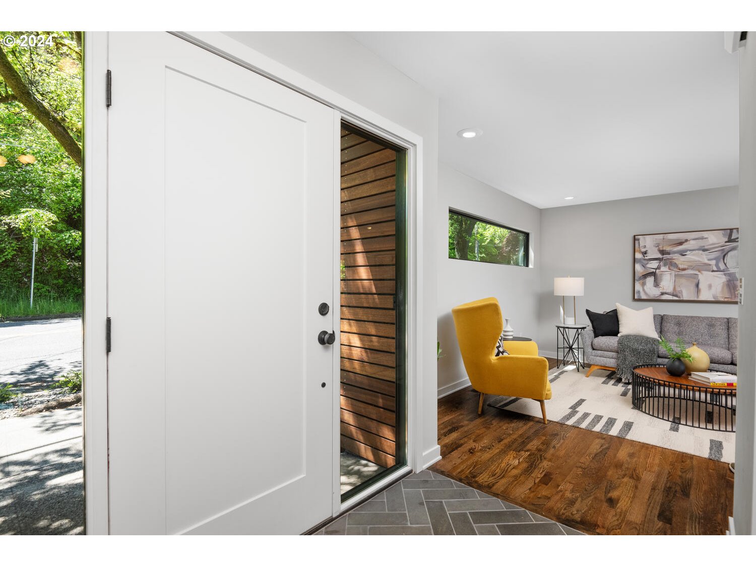 2747 Northwest Cornell Road Portland, OR 97210 - Photo 5 of 48 Entrance/Foyer