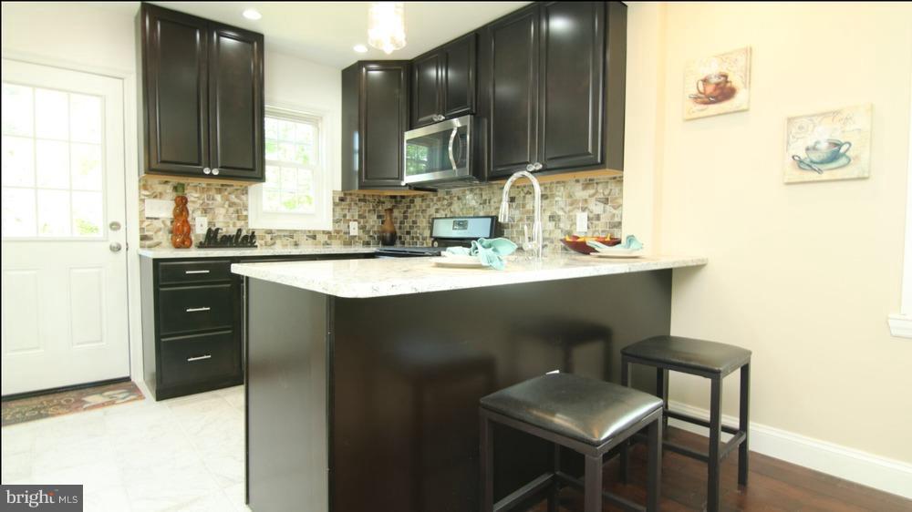 3047 Parktowne Road Baltimore, MD 21234 - Photo 6 of 28 Kitchen