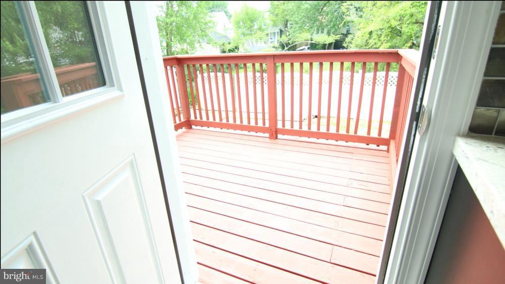 3047 Parktowne Road Baltimore, MD 21234 - Photo 8 of 28 View