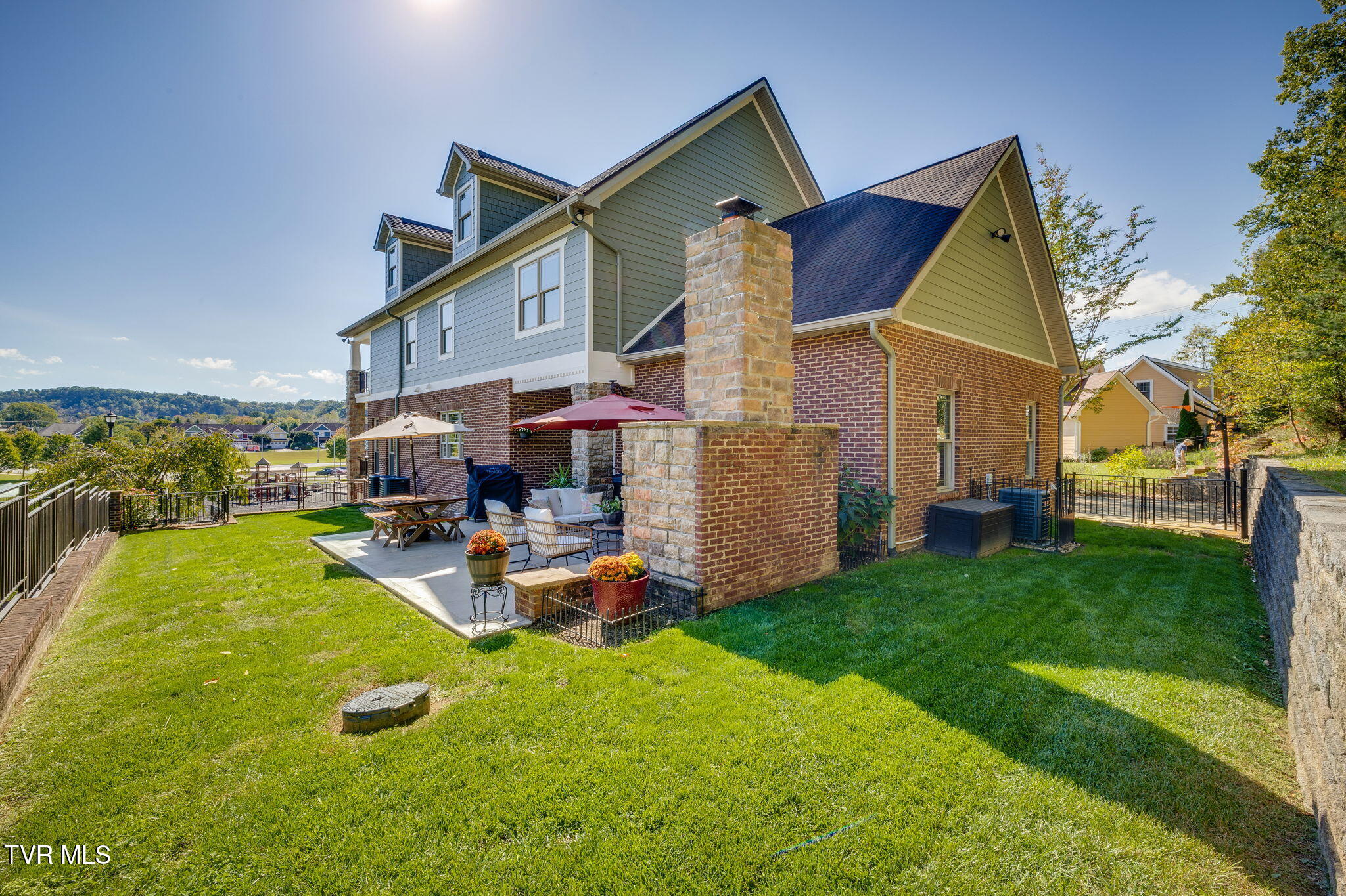 2338 Edinburgh Channel Road Kingsport, TN 37664 - Photo 71 of 87 061