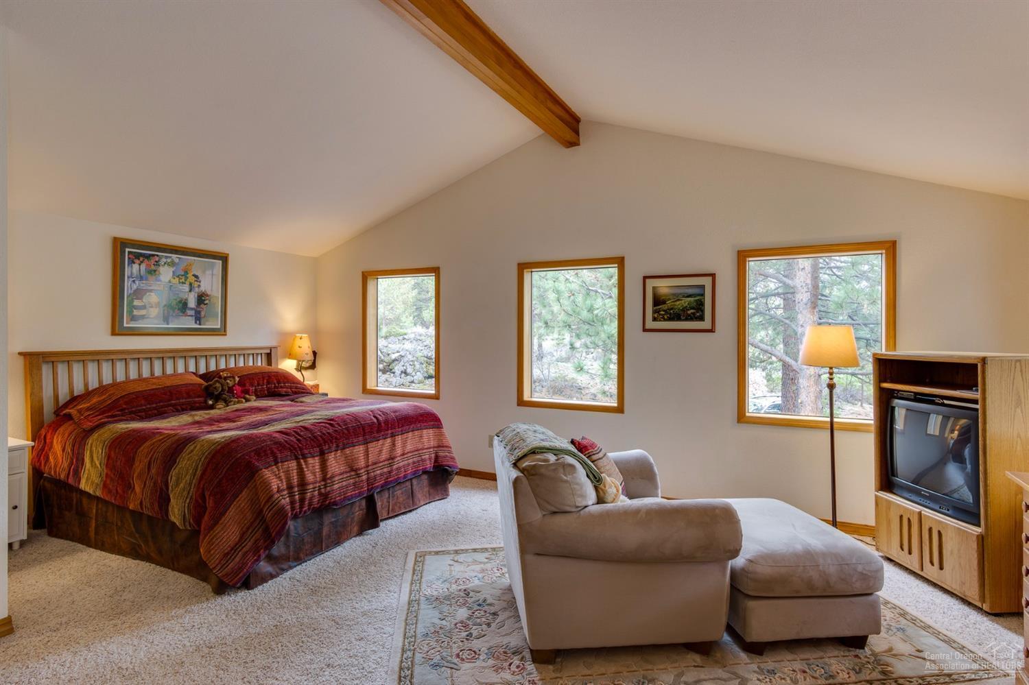 60370 Woodside Loop Bend, OR 97702 - Photo 14 of 25 Additional Photo