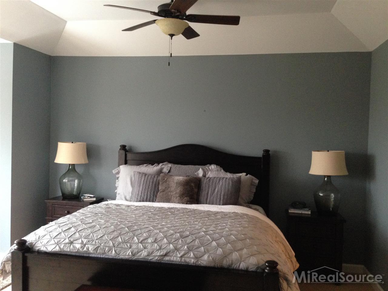 1739 Spring Creek Drive Rochester, MI 48306 - Photo 37 of 61 31233395-36.JPG